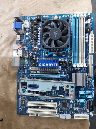 paket zenskih stvari ili na kom: Gigabyte GA-MA785GT-UD3H ispravna ploca . uz plocu ide procesor i