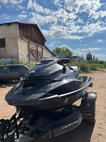 водный мото: Гидроцикл Sea‑Doo215GTR (BRP), черный, на прицепе Blast Trail — 1