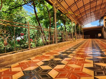 Продажа домов: Дом, 600 м², 6 комнат, Собственник — 5