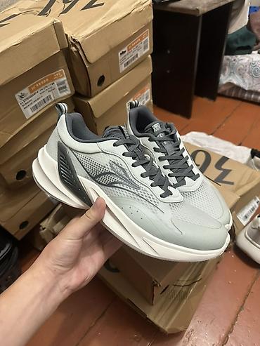 nike tech fleec: Оригинальные кроссовки 361 Кроссовки серо-белые, легкие и дышащие — 2