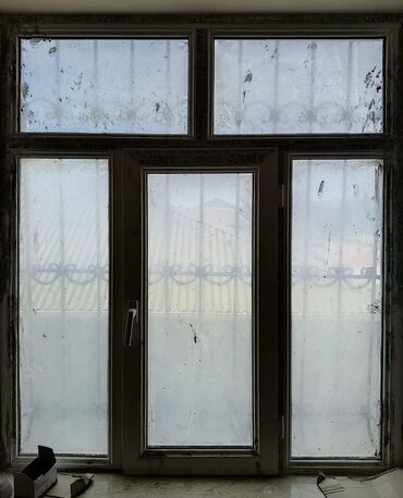pəncərə təmizləyən: Təmizlik | Ofislər | Pəncərələrin, fasadların yuyulması