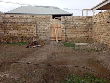 Həyət evləri və villaların satışı: 4 otaqlı, 2 kv. m, Orta təmir — 4