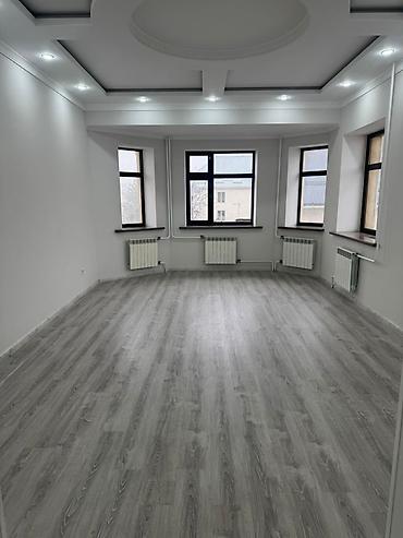 Долгосрочная аренда домов: 290 м², 7 комнат — 6