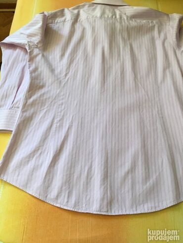 Košulje: Muška košulja br. 44, bela sa diskretnim nežno roze prugicama, dug — 10