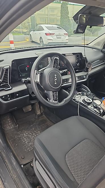 Kia: Kia Sportage: 1.6 л | 2023 г. Кроссовер — 4