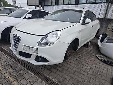 multimedia 2din: ALFA ROMEO GIULIETTA 2013. GOD. - KOMPLETAN AUTO U DELOVIMA | Alfa — 1