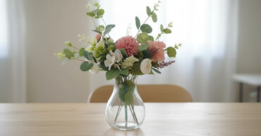 Süni güllər: Süni gül Pionlar ve Evkalipt yarpaqları sapaqlı. Plastik güllər dəsti — 1