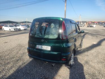 Toyota: Toyota Yaris Verso: 2001 г., 1.3 л, Механика, Бензин, Хэтчбэк — 13