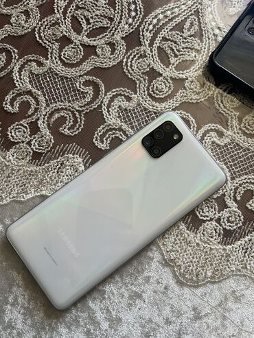 samsung �� ��������������: Samsung Galaxy A31, Б/у, 128 ГБ, цвет - Белый, 2 SIM