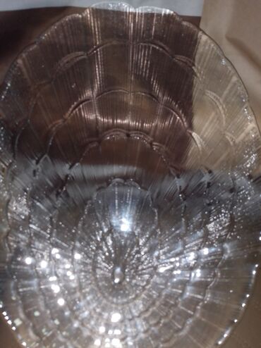 жаропрочная посуда: Посуда стеклянная новая - графин со стаканами, креманки для десертов