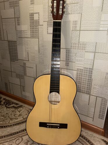 Klassik gitaralar: Klassik gitara, İşlənmiş, Ünvandan götürmə