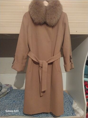 где можно продать старые вещи в бишкеке: Продаю пальто. Лорета размер 42, подойдёт на 44/46. Носила всего 3