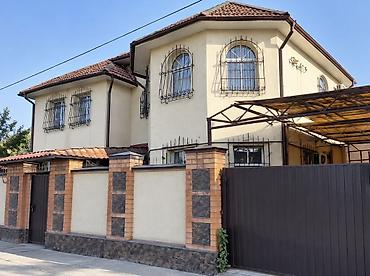 продаю дом бишкек кызыл аскер: 🏡 Продается двухэтажный дом с готовым бизнесом! 📍Адрес: Физкультурный — 1