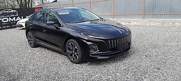 Другие детали салона: Автомобиль — кроссовер полноразмерных сидений. - Отделка — 12