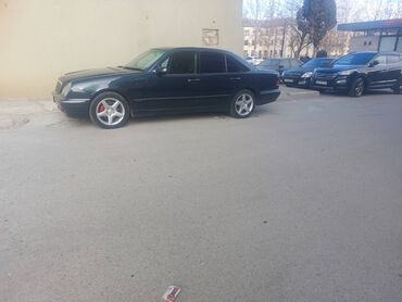 mercedes satisi: Mercedes-Benz E 220: 2.2 l | 2000 il Sedan