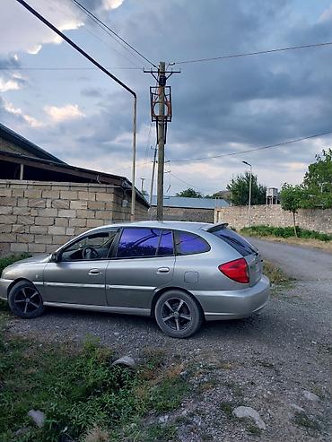hyundai i30 запчасти: Kia Rio universali (station wagon), gümüşü rəng. - Kuzov: 5 qapılı — 3