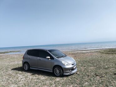 хонда сивик леви руль автамат хежибек серебристый: Honda Fit: 2023 г., 1.3 л, Автомат, Бензин, Хетчбек