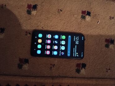 işlənmiş samsung telefonları: Samsung A10e, 32 GB, rəng - Boz, İki sim kartlı