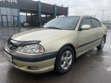 Toyota: Toyota Avensis: 2000 г., 2 л, Механика, Дизель, Седан