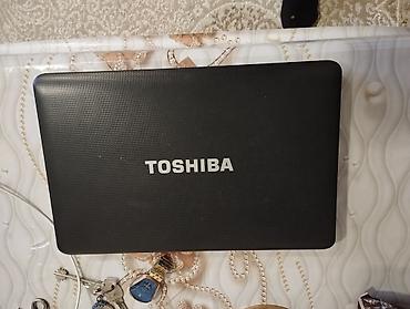 15.6 ekran: Toshiba noutbuk - Marka/model: Toshiba (Satellite seriyası yazısı — 2