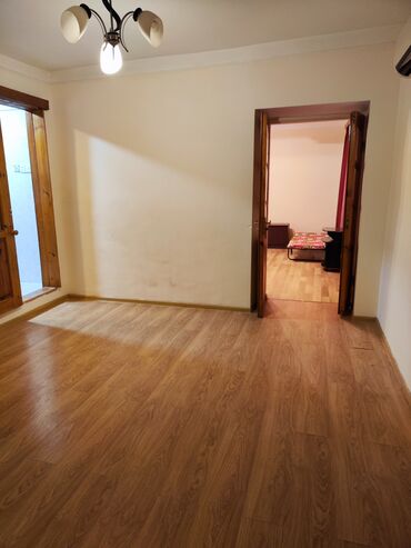 Uzunmüddətli kirayə mənzillər: 2 otaq + 1 kiçik otaq,3/1-i,h/t, ayrı girişi olan bina evi ailəyə -da lalafo.az — 15 Uzunmüddətli kirayə mənzillər: 2 otaq + 1 kiçik otaq,3/1-i,h/t, ayrı girişi olan bina evi ailəyə — 15