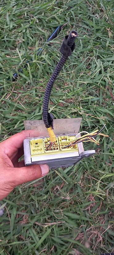 salon aksesuarlari: Məhsul: SRS Airbag idarəetmə bloku (ECU/Control Module) — 1