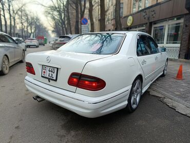 Mercedes-Benz: Mercedes-Benz E-Class: 2000 г., 3.2 л, Автомат, Бензин, Седан — 4