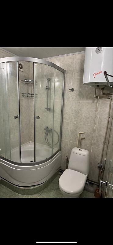 квартира аренда азия молл: Сдаю 2комнатную квартиру 104 серии, район Азии Молл, 3 из 4 этажей.50 — 4