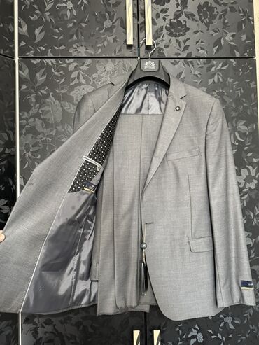 часы наручные скрипичный ключ: Эркектердин костюму, 4XL (EU 48), Жаңы, түсү - Боз, Өзү алып кетүү, Акысыз жеткирүү, Акылуу жеткирүү
