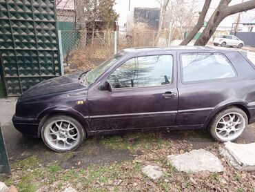 Volkswagen: Volkswagen Golf: 1993 г., 2 л, Механика, Бензин, Хэтчбэк — 4
