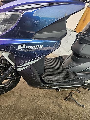 Скутеры: Тип скутера 150 куб. см, Бензин, Б/у — 1