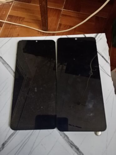 redmi pad 5: Samsung galaxsi A23 Redmi A4 usden cixma ekranlar tam islekdirler