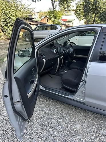 lada 9: Toyota Ist: 2002 г., 1.3 л, Автомат, Бензин, Хэтчбэк — 6