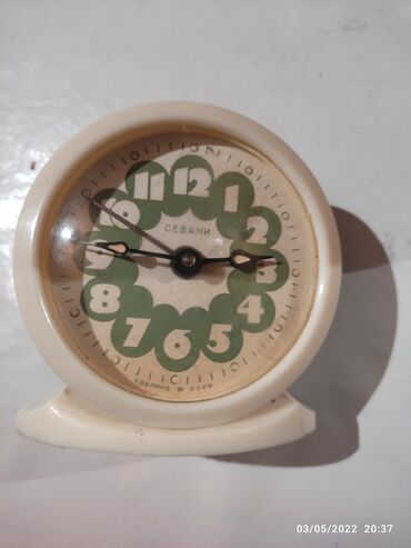 İdman və hobbi: Antikvar stolüstü mexaniki sevani saat SSRİ istehsalı ecemi metrosunun