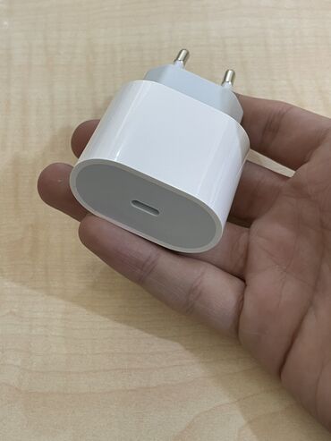 Şarj cihazları: Simsiz şarj cihazı Apple, 20 Vt, İşlənmiş