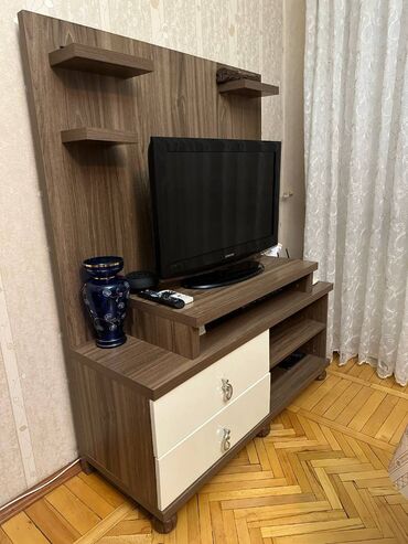 Uzunmüddətli kirayə mənzillər: Nəsimi rayonu, Mərdanov Qardaşları küçəsi — 6 mərtəbəli binanın 4-cü — 3