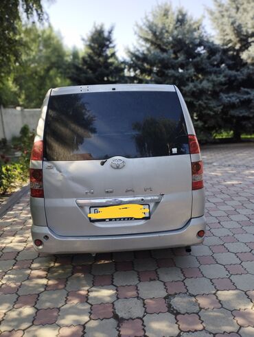 реставрация лкп автомобиля: Toyota Noah: 2003 г., 2 л, Автоматические, Бензин, Минивэн