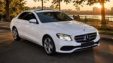 byd e1: Mercedes-Benz E-Class: 2017 г., 2 л, Автомат, Дизель, Седан — 1