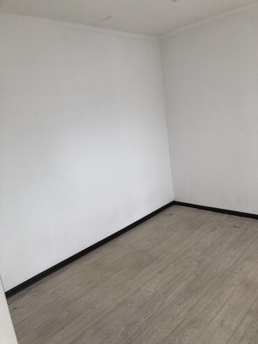 комната с подселением аламедин 1: 20 м², Без мебели