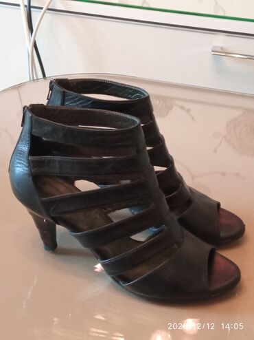 женские красивые туфельки: Туфли Marco Tozzi, 37, цвет - Черный