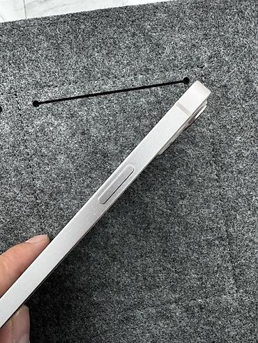 Apple iPhone: IPhone 13, Б/у, 256 ГБ, Белый — 6