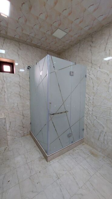 Duş kabinaları, arakəsmələr: Yeni Arakəsmə, Pulsuz çatdırılma — 22