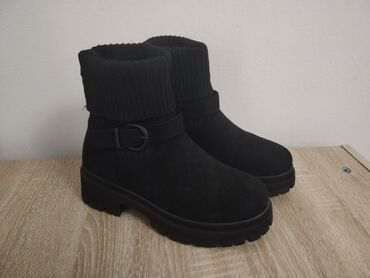 svetlece papuce za decu: Ankle boots, Size - 36