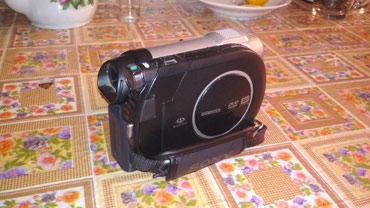 видеокамеру хитачи in Кыргызстан | ВИДЕОКАМЕРЫ: Продаю или меняю видеокамеру.Продаю полупрофессиональную видеокамеру
