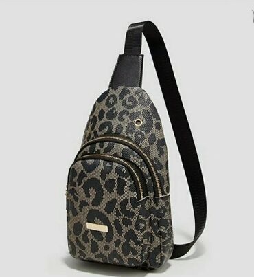 çiyinə taxma çantalar: Yeni mini bel çantası