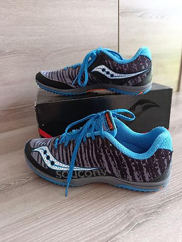 Мужские кроссовки, 40, Saucony, Б/у, цвет - Черный, Самовывоз