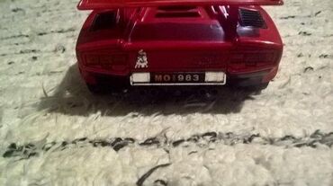 Figurice i makete: Lamborghini Chountach 1988 1 prema 24 Burago — 13
