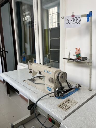 чайка швейная машинка: Продаю машинка прямострочная 
Находимся Улан 2
Цена 5000