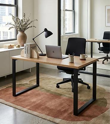 epoxy sto: Radni sto sa metalnim ramom – industrijski minimalistički dizajn - — 1