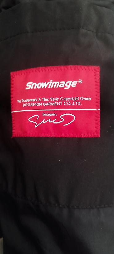 Пуховики и зимние куртки: Удлинённая куртка в отличном состояниимех отстёгивается. 350 сом — 4